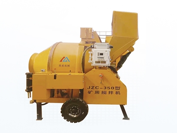 礦用濕噴臺(tái)車(chē)，礦用混凝土泵，礦用攪拌機(jī)發(fā)貨